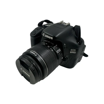 Зеркальный фотоаппарат Canon EOS 600D