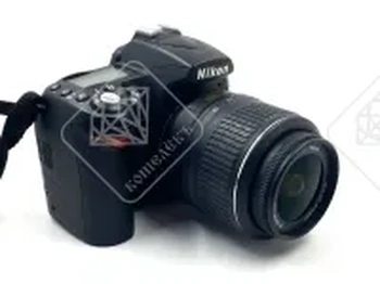 Зеркальный фотоаппарат Nikon D90