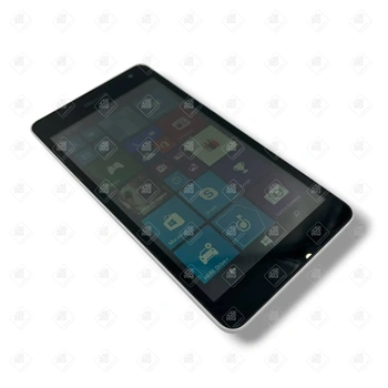 Телефон Nokia Lumia 520