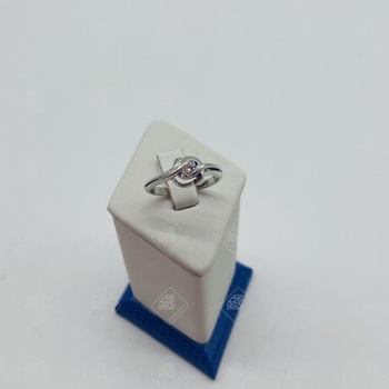 Кольцо с бриллиантом 1Бр Кр57 0,1ct 4/4А, золото 585 III Категория, вес 1.83 г.