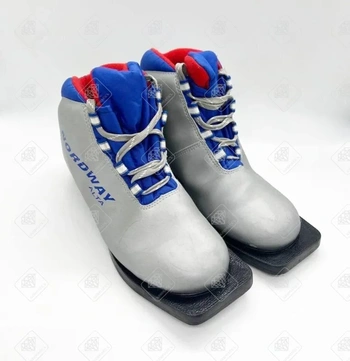 лыжные ботинки  alta детские
 36 размер