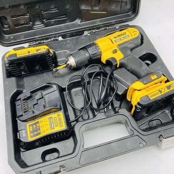 Аккумуляторная дрель-шуруповерт DeWALT DCD771-ks 