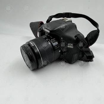 Фотоаппарат Canon EOS 600D Kit