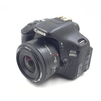 Зеркальный фотоаппараcanon eds600d