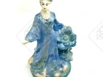 Фарфоровая статуэтка Хозяйка медной горы