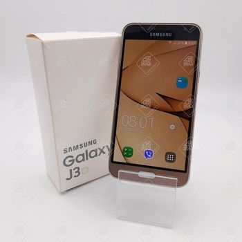 Смартфон Samsung Galaxy J3 (2016) 