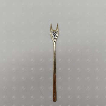 Вилка с двумя зубцами, серебро III категория 925, вес 6.9 г.