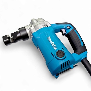 Электро ножницы по металлу Makita JN3201