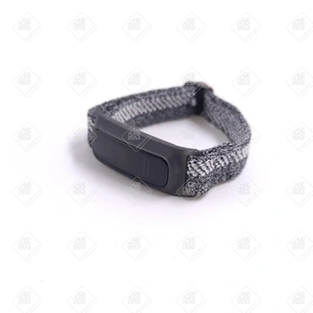 Фитнес-браслет HUAWEI Band 4e AW70