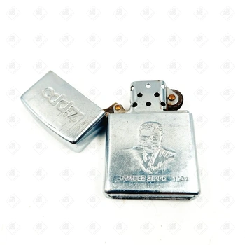 Бензиновая зажигалка Zippo