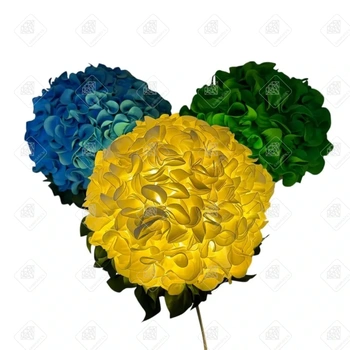 светильник из формирана в виде кустов 