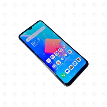 смартфон tecno spаrk 8c 4/64