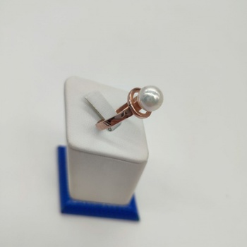 кольцо с камнем, серебро I категория 925, вес 2.92 г.