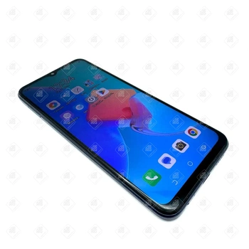 Смартфон Tecno Spark 8c 4/64