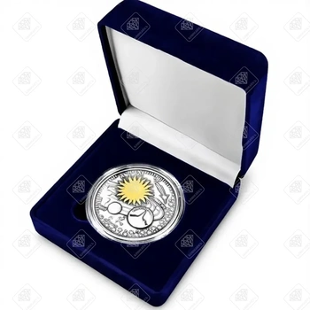 Монета C днём рождения 70000 KIP 2017г, серебро I категория 925, вес 67.3 г.