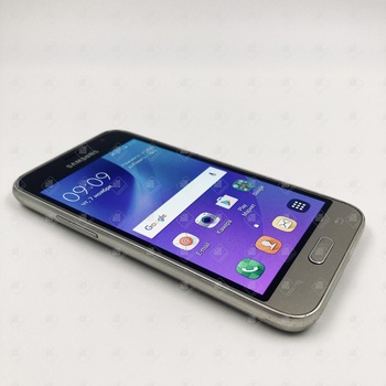 Смартфон Samsung Galaxy J1(2016)