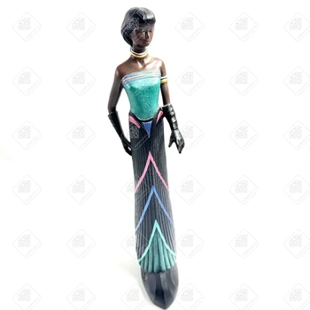 Статуэтка MahoGany Девушка в платье 