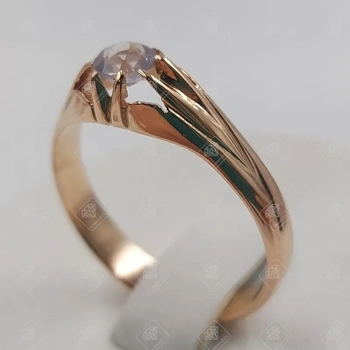кольцо с корундом Александрита, золото 585 II Категория, вес 3.11 г.