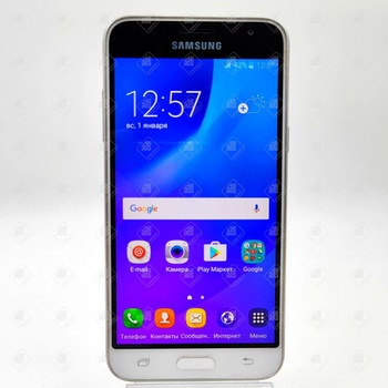 Смартфон Samsung Galaxy J3 (2016)