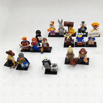 17 фигурок Lego