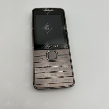 Телефон Samsung GT-S5610