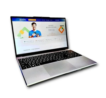 Ноутбук i7-6500/16гб/2tb/graphics 520
