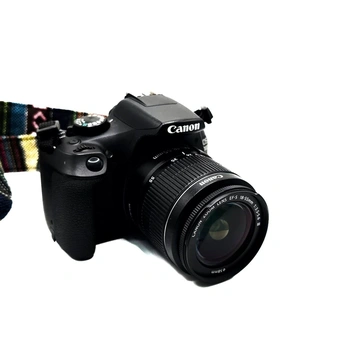 Зеркальный фотоаппарат Canon EOS 1300D 
