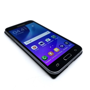 Смартфон Samsung Galaxy J3 (2016)